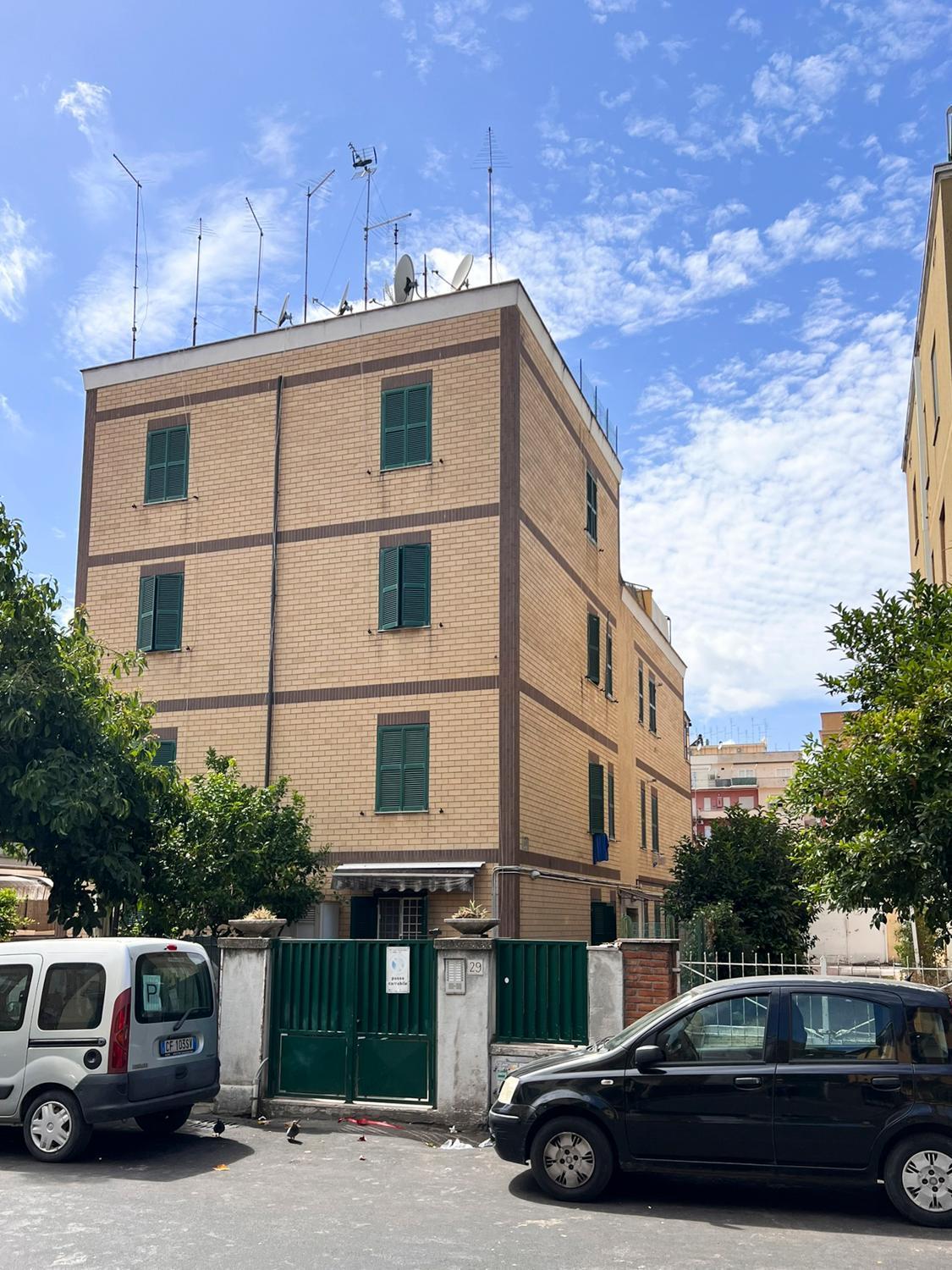Attico Urbano Terrazza Su Roma Metro A Cornelia Apartment Bagian luar foto